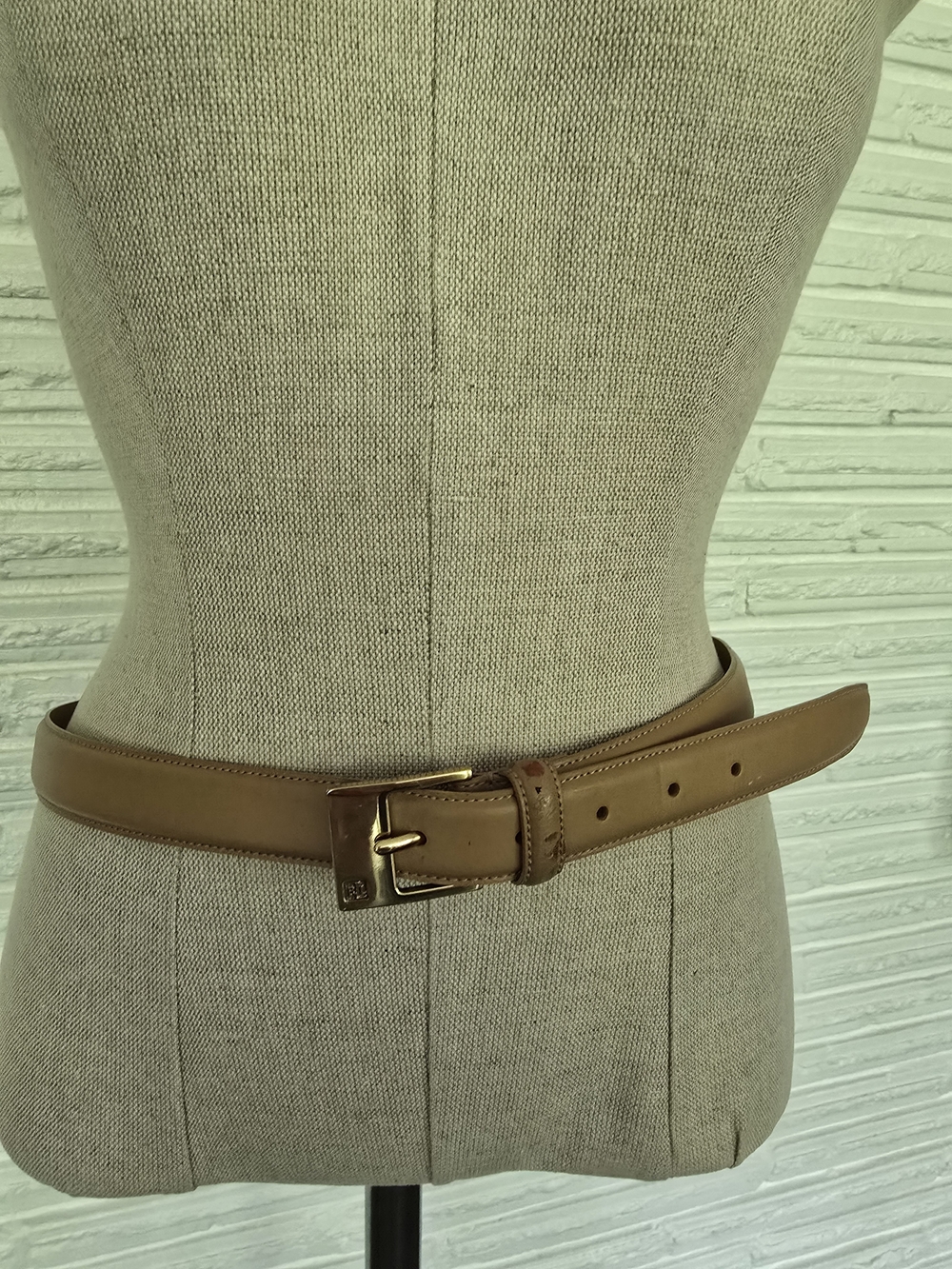 Ralph Lauren Classic Tan Leather Women's Belt with Gold Buckle